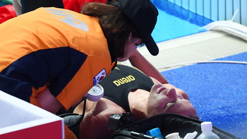 Sjostroem, paura a bordo vasca: malore dopo la finale