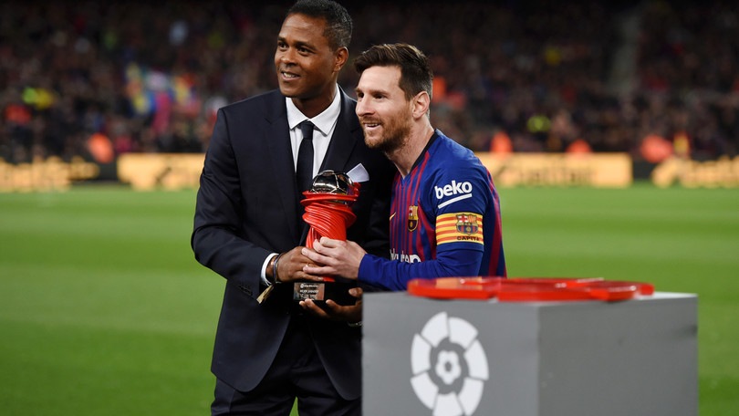 Patrick Kluivert torna al Barcellona: guiderà la cantera