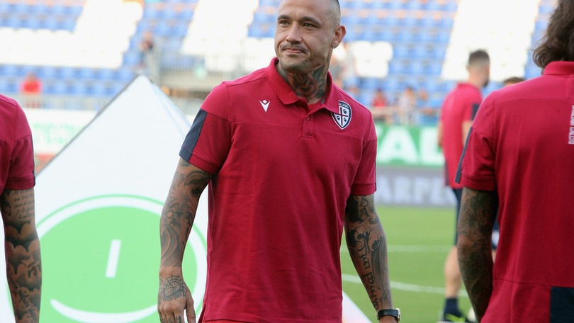 Cagliari, c'è Nainggolan: il belga di nuovo in gruppo