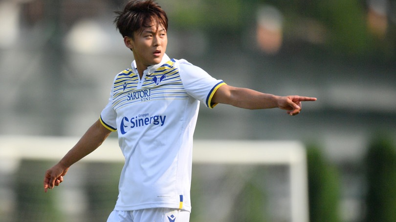 Verona, Lee a titolo definitivo al Sint-Truiden