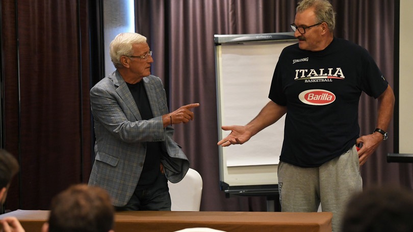 Lippi fa visita all'Italia del basket: "In un Mondiale può succedere di tutto"