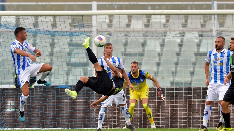 Serie B, Pescara ok: 4-2 al Pordenone. Juve Stabia-Pisa 0-2