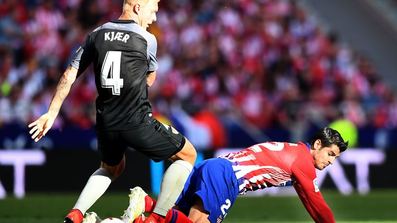Atalanta, ufficiale: preso Kjaer in prestito dal Siviglia
