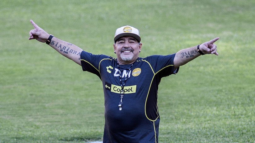 Maradona ai tifosi del Gimnasia: “Non sono un mago”