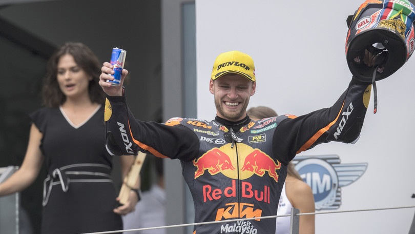 Moto2: Binder resiste a Navarro e trionfa, Alex Marquez terzo
