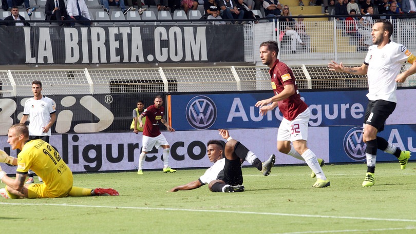 Serie B, crollo casalingo per lo Spezia. Chievo-Pordenone 1-1