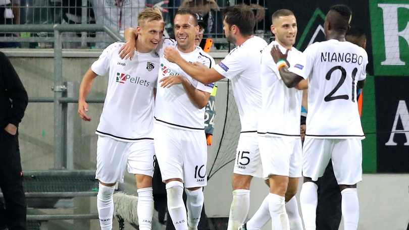 Bundesliga, il Borussia Mönchengladbach vince 5-1 ed è primo