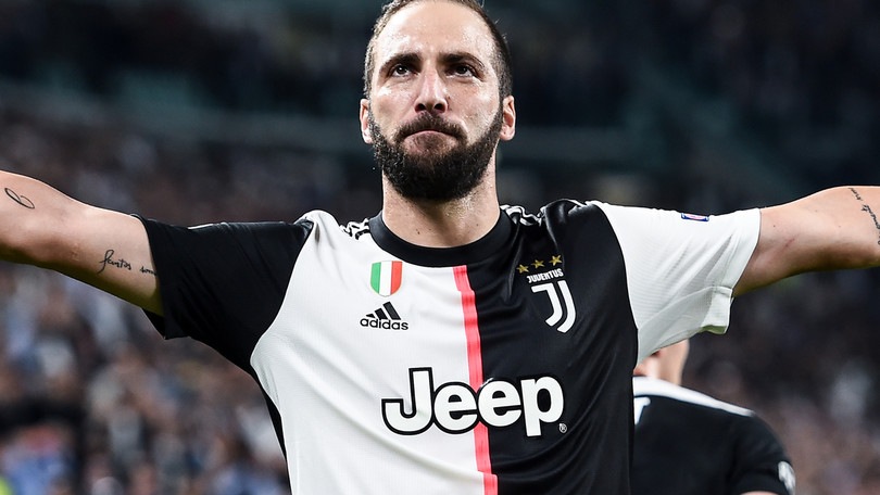 Higuain, parla il padre: “Non ha chiuso le porte al River Plate”