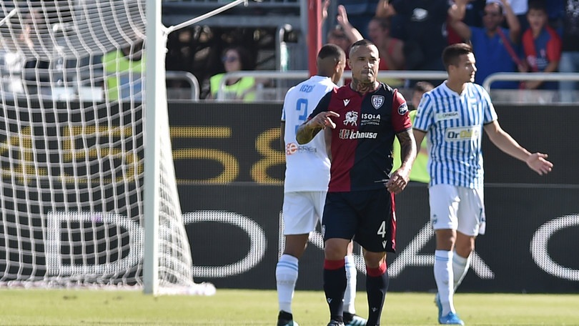 Nainggolan, prodezza e dedica speciale: "Il gol è per mia moglie"