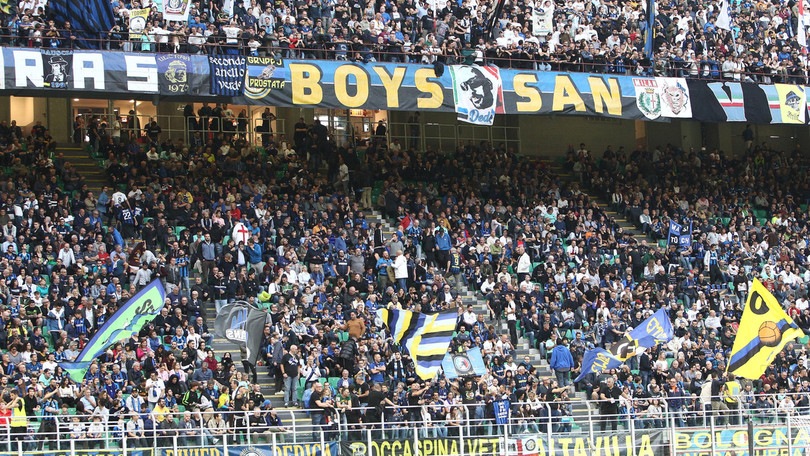 Inter, sciopero di 15' dei tifosi contro l'Atalanta