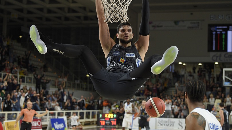 La Dolomiti Trento supera Treviso. Virtus Bologna e Reyer ok