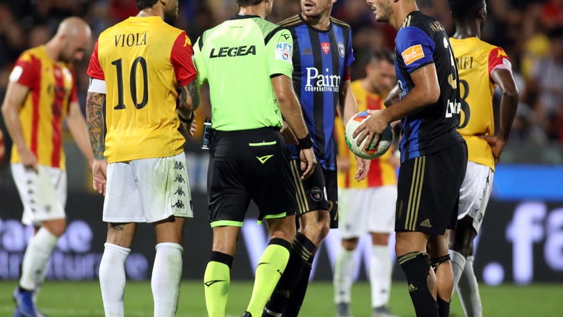 Serie B, Spezia-Chievo, arbitra Fourneau. Benevento-Empoli: Ghersini