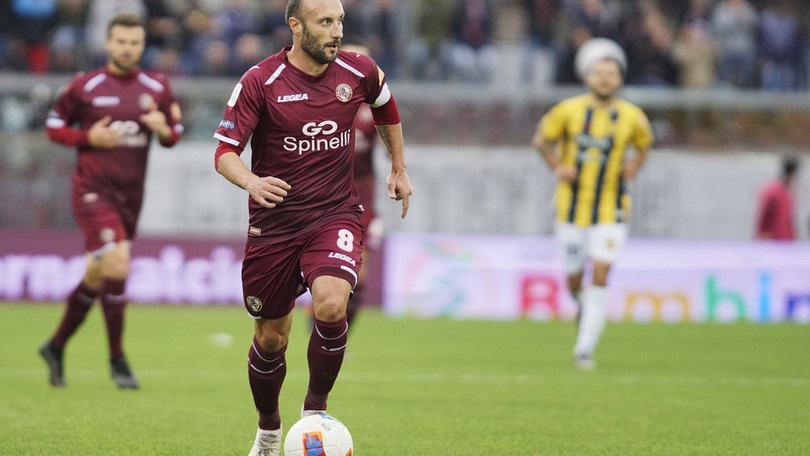 Serie B, il Livorno vince allo scadere. Buon punto per il Venezia