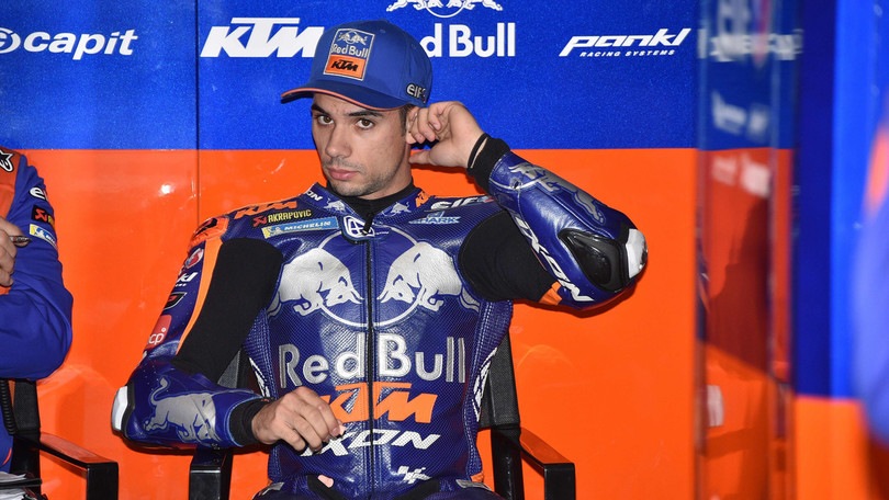 MotoGp: Oliveira operato alla spalla, intervento ok
