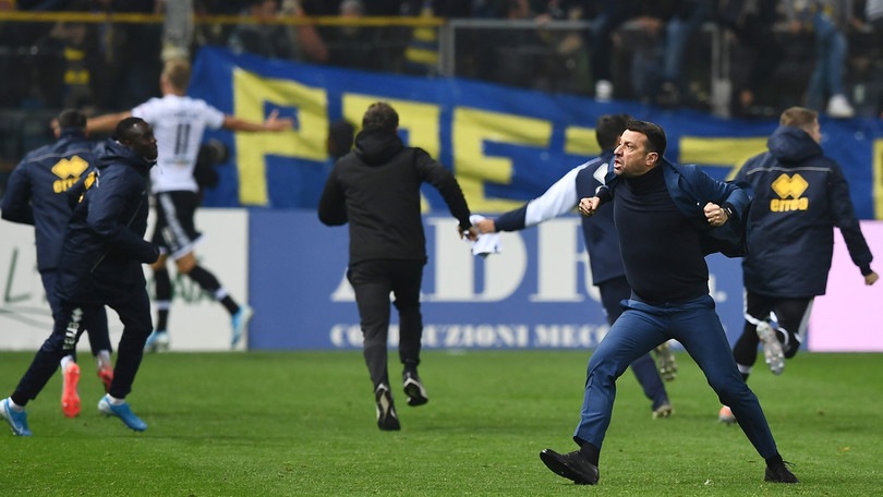 Parma, D'Aversa: "Ci mancava la vittoria con una big, ed è arrivata"