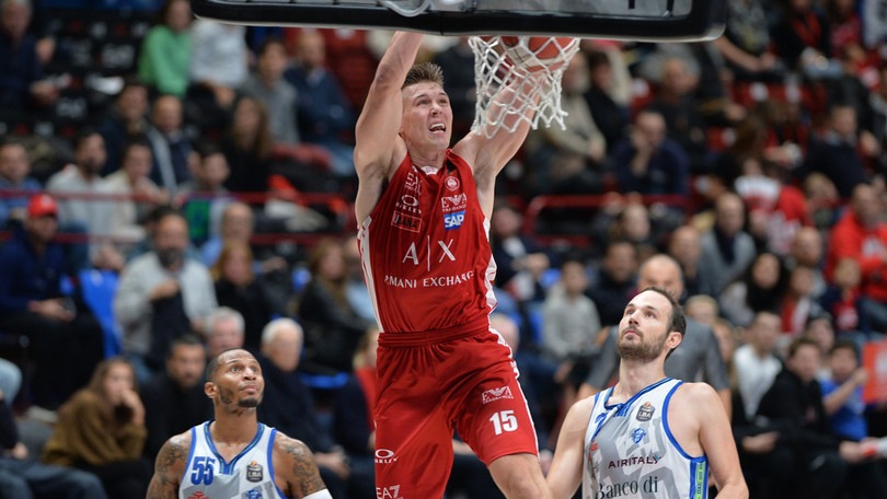 Serie A: Milano piega Sassari, vincono Fortitudo Bologna, Venezia e Brindisi