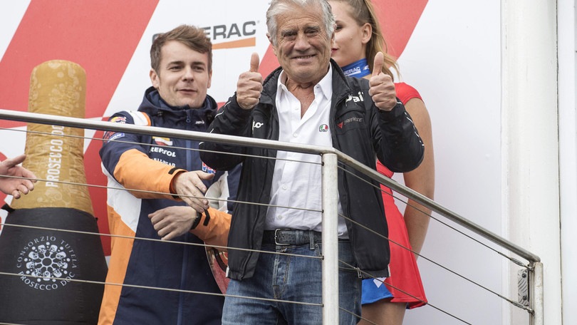 MotoGp, Agostini: "Marquez può battermi. Ritiro Rossi? Sarà lui a decidere"