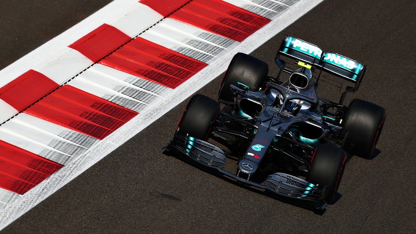 Gp Abu Dhabi:  Bottas vola nelle libere, rimonta Ferrari