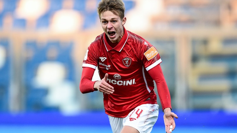 Perugia, Nicolussi Caviglia sogna la Juve: "Intanto studio Crujiff"