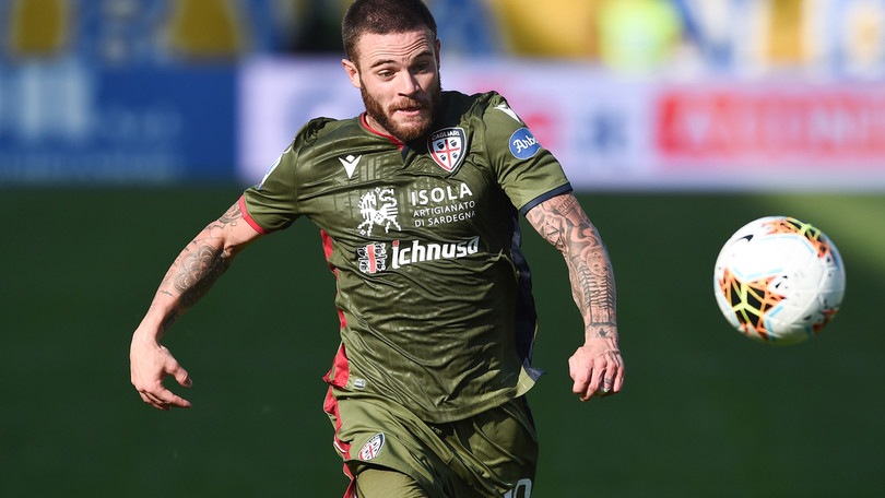 Cagliari, Nandez diventa un caso: l'agente porta il club in Tribunale
