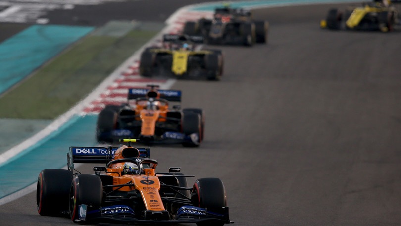 McLaren: Carlos Sainz alla prova sedile 2020