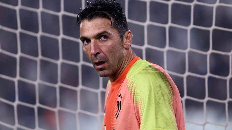 Juve, Buffon: “Dispiace per il ko dell’Inter in Champions”