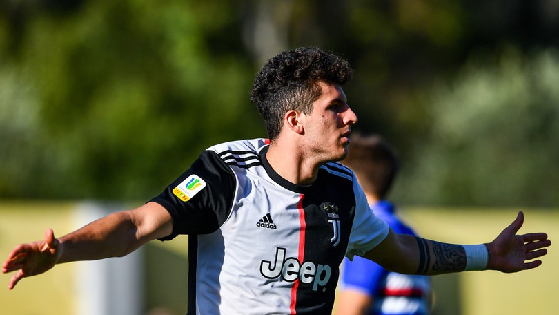 Juve Primavera, ufficiale: Petrelli rinnova fino al 2023