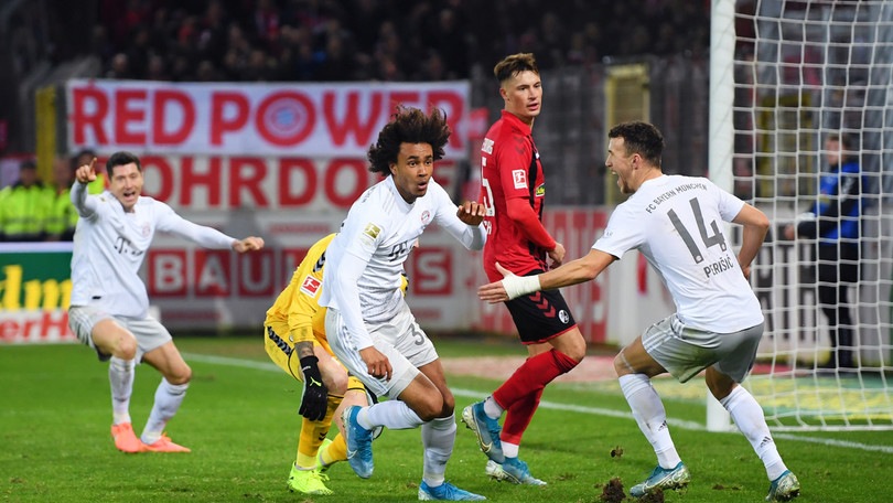 Il Borussia M. vince e torna in vetta, successo per il Bayern all'ultimo respiro