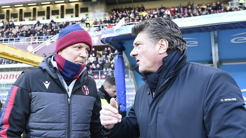 Mazzarri saluta Mihajlovic prima della gara
