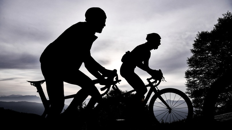 Sull'autostrada in bicicletta: 60enne investito e ucciso