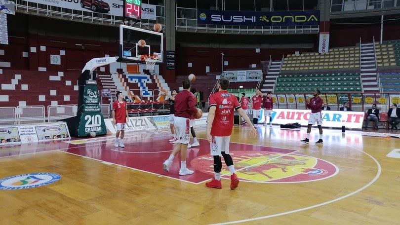 Il riscaldamento prepartita della Bertram Derthona