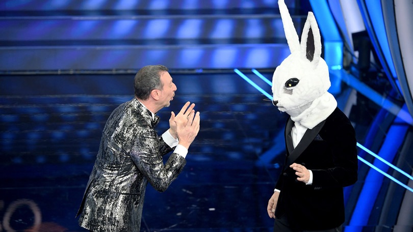 Sanremo, ascolti: 9,5 milioni per quarta serata, 53,3% share