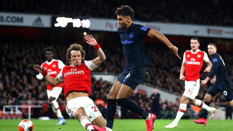 L'Everton di Ancelotti cade 3-2 con l'Arsenal. Successo per lo United