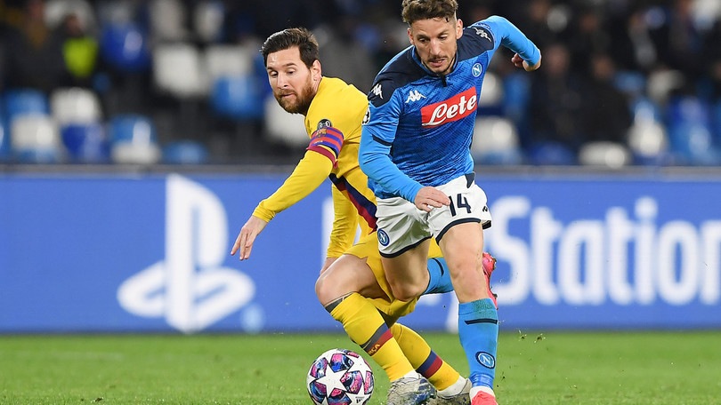 Napoli, forte trauma contusivo alla caviglia per Mertens