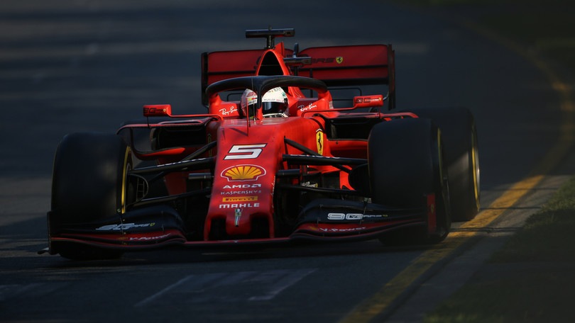 F1, Carey: "Coronavirus? Nessun problema per la gara in Australia"