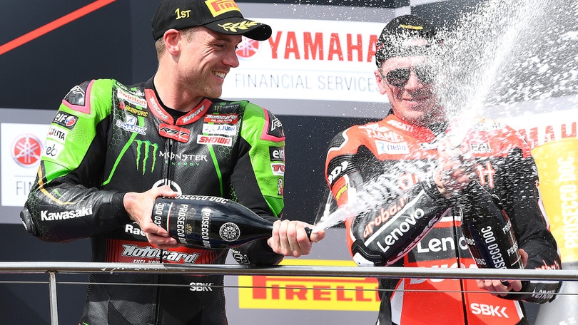 Superbike: Lowes vince gara-2 a Phillip Island, battuto Rea