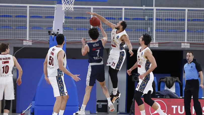 Reyer ai quarti di Eurocup, Brescia eliminato
