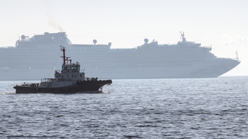 Coronavirus, bloccata nave a Napoli: a bordo 9 potenzialmente infetti