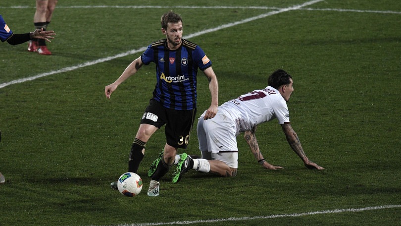 Pisa-Livorno, Lisi tinge il derby di nerazzurro: 1-0