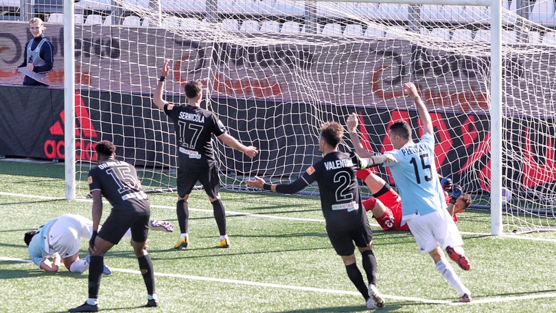 Entella, che tris all'Ascoli! Rallenta lo Spezia: ko 3-1 con la Juve Stabia
