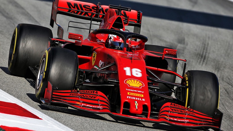 Ferrari, Leclerc: "Con Verstappen guido sempre al limite"