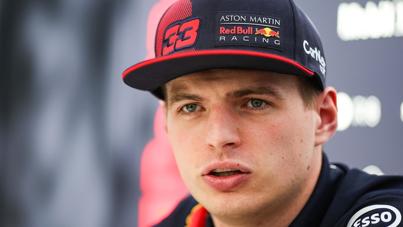 F1, Verstappen lotta ma è solo undicesimo all'All-Star Esports Battle