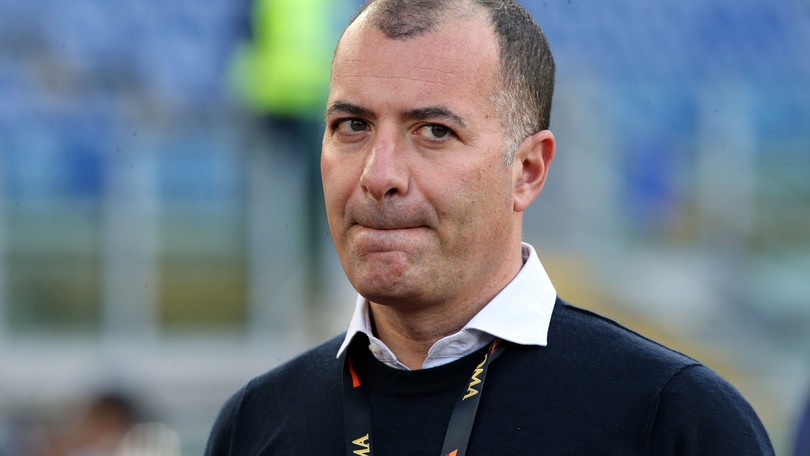 Coronavirus, Sticchi Damiani: "Stipendi possono saltare. Campionato va finito"