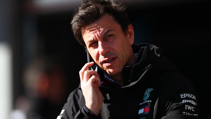 F1, Wolff allontana Aston Martin: “Niente di vero, continuo in Mercedes”