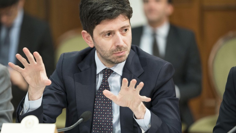 Coronavirus, Speranza: "Ro sceso sotto 1. In fase 2 tantissima gradualità"