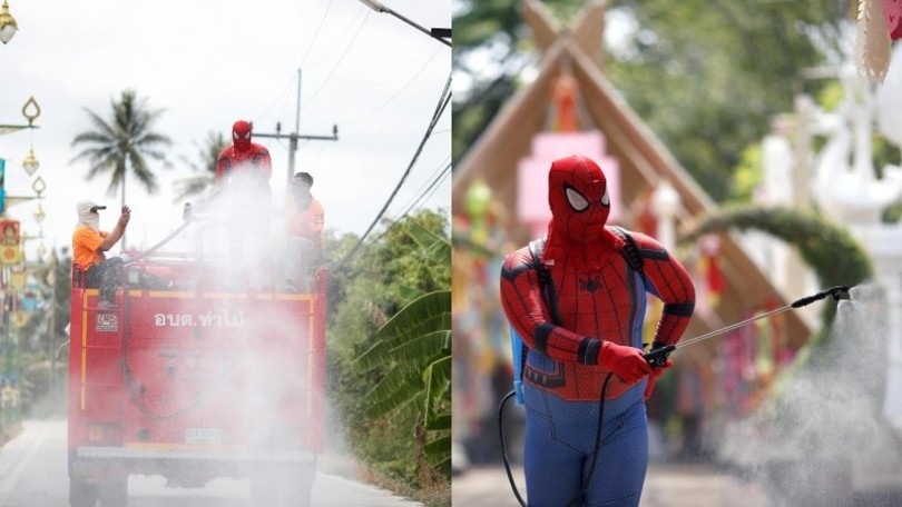 Coronavirus, pompiere della Thailandia fa sanificazione con costume di Spider-Man