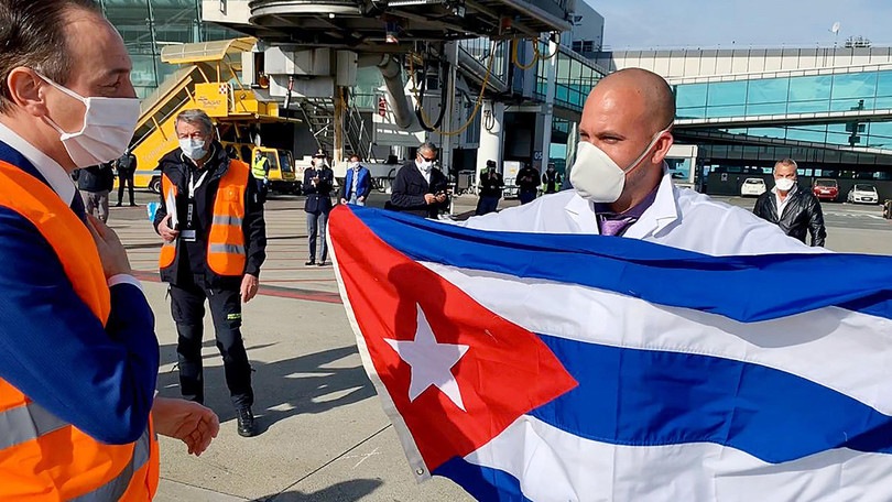 Coronavirus, 35 medici da Cuba a Torino
