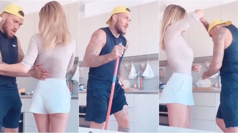Diletta Leotta e il ballo sensuale con il fidanzato in cucina