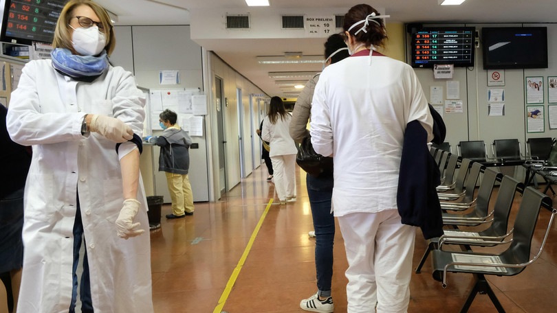 "Il virus è meno aggressivo, sta perdendo forza"