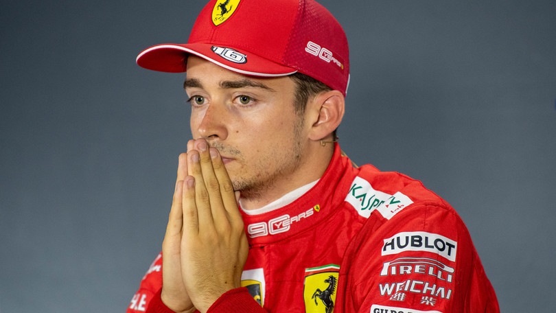 F1, Virtual Gp Interlagos: Albon beffa Leclerc. Terza posizione per il monegasco